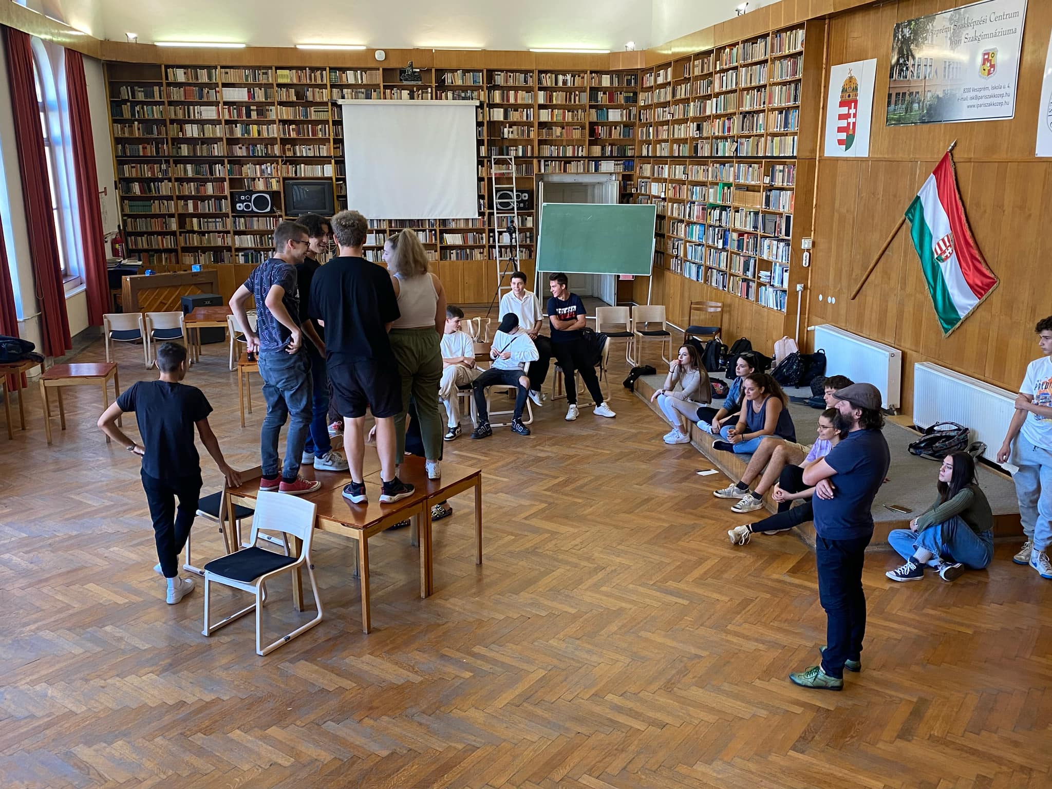 Rendhagyó történelemóra az Ipariban