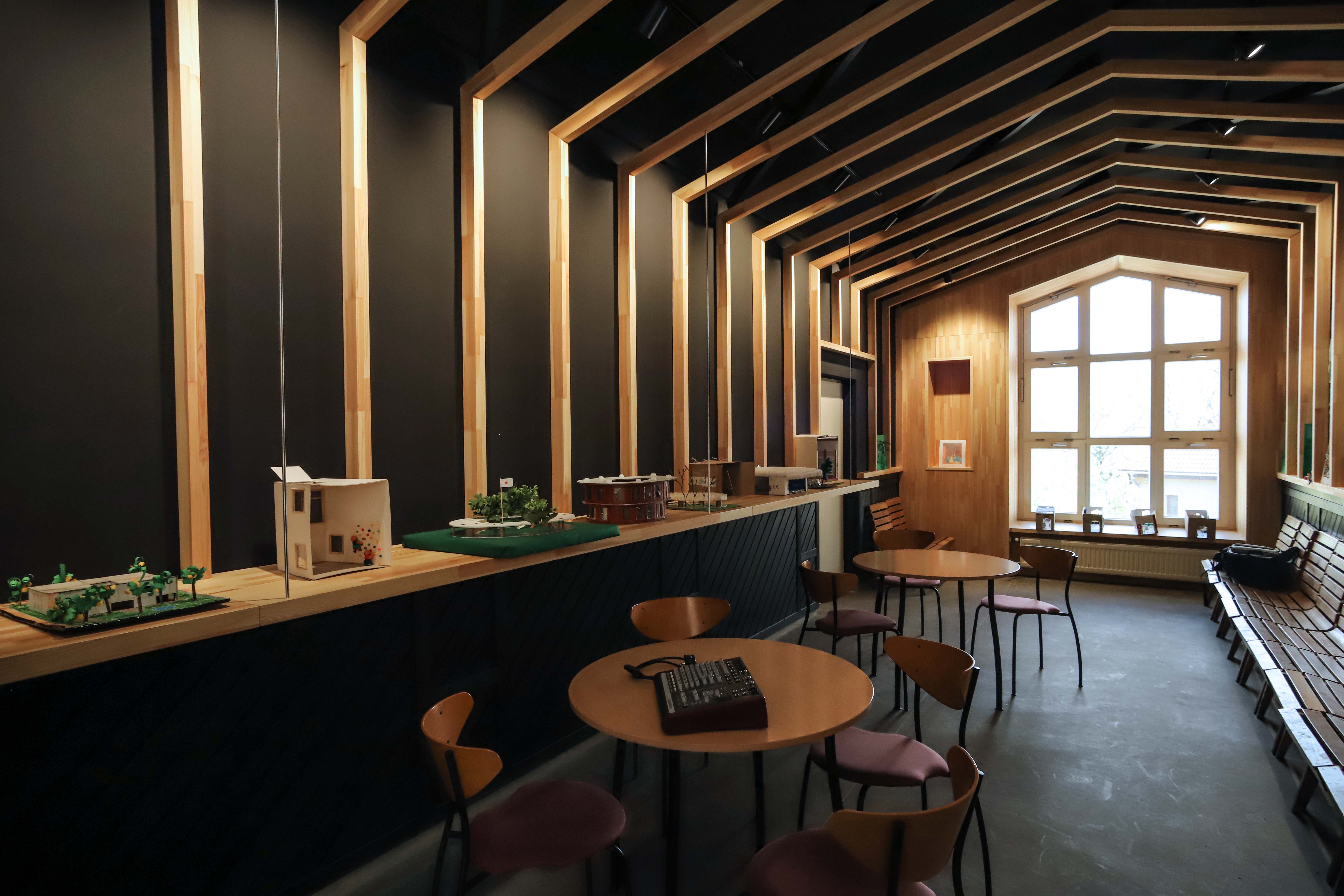 Átadásra került a Humántudományi Kar új Tanuló Galériája